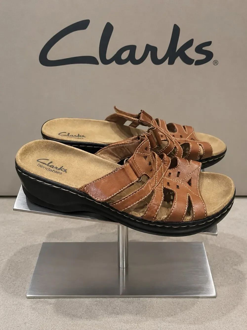 Clarks Bendables Brown Leather Strappy Wedge Slide Sandals Women’s 8.5W